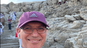 السعودية: توقيف مواطن سهل تسلل صحفي يهودي إلى مكة