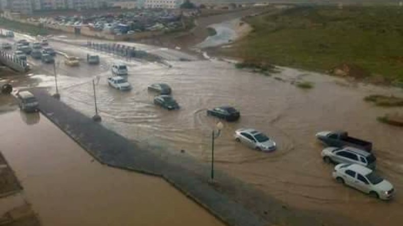 الحماية المدنية: إنقاذ 8 سيارات حاصرتها السيول بتبسة وسوق أهراس