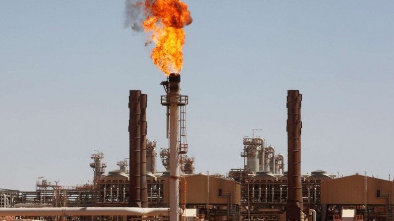 صحيفة إسبانية: الجزائر تنتظر ردّا سريعا من الإسبان بشأن مراجعة سعر الغاز