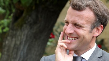 “سيناريوهات خيالية” ينسجها المخزن حول وساطة فرنسية بين الجزائر والمغرب وإسبانيا