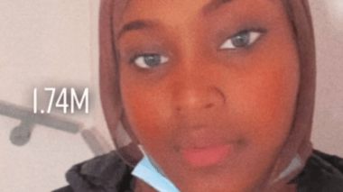 Vidéo: Une française demande a une jeune musulmane de retirer son voile