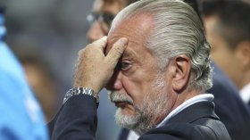 “الكاف” يطالب الاتحاد الأوروبي بالتحقيق في تصريحات رئيس نابولي