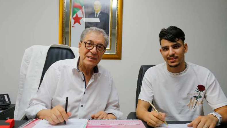 بوصوف في بلوزداد لِترميم تجربته الأوروبية الفاشلة