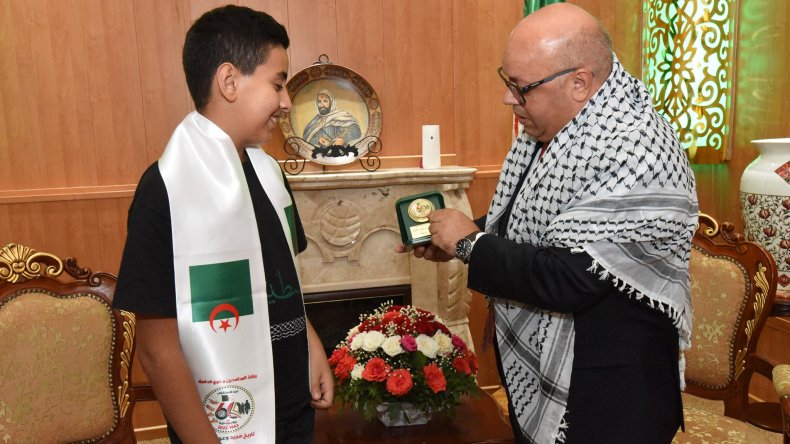 الطفل الفلسطيني محمد البسيوني في ضيافة وزارة المجاهدين