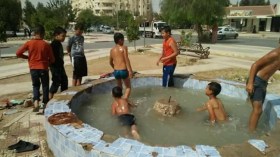 هكذا يقضي أطفال القرى عطلة الصيف في عز العزلة والحر والفقر