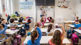 تمويل للراغبين في فتح مدارس للإنجليزية!