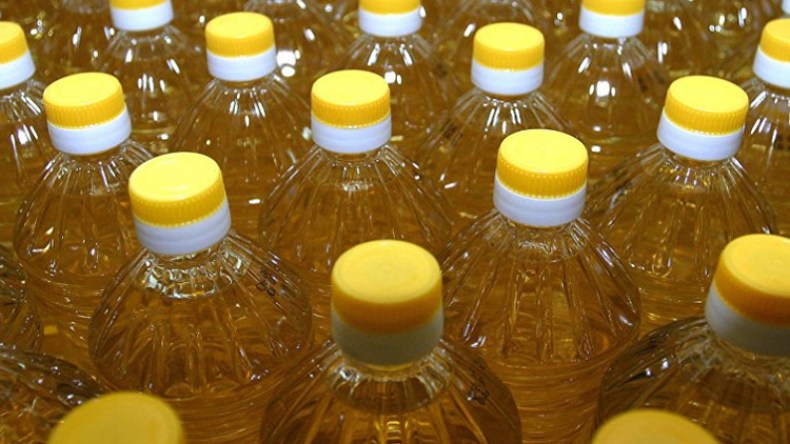 زيت مائدة الجزائريين لتشحيم آلات مصنع أجنبي بوهران