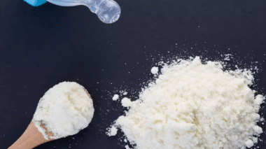 Production du lait infantile: Le ministère de l’Industrie lance des concertations