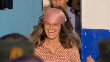 VIDEO: Numidia Lezoul tout sourire a sa sortie de la prison
