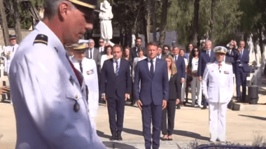 Macron visite le cimetière européen Saint-Eugène d’Alger