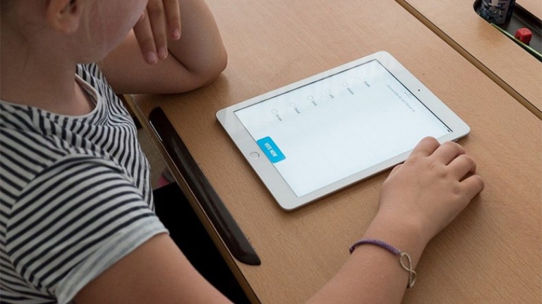 إنتاج 70 ألف لوحة رقمية لفائدة التلاميذ
