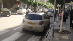 والي وهران يصدر قرارا بمنع ركن المركبات على الأرصفة