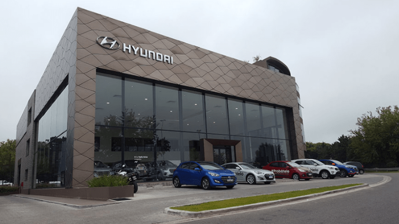 رئيس هيونداي يزور 3 دول في إفريقيا