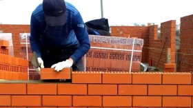 عرَق الكادحين قد يكون لعنة على الجاحدين