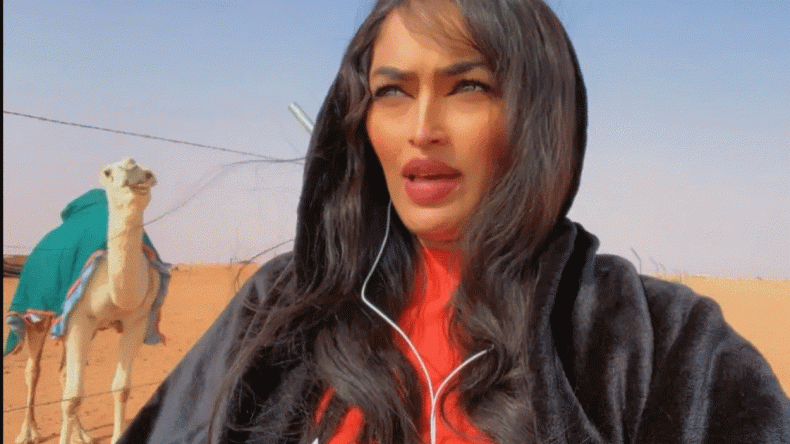 امرأة سعودية تنطلق من الرياض إلى جدة على ظهر ناقتها