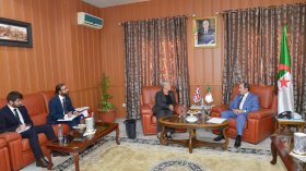 تعاون جزائري بريطاني في مجال تدريس اللغة الإنجليزية