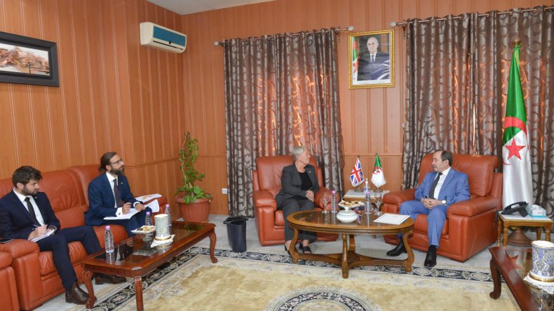 تعاون جزائري بريطاني في مجال تدريس اللغة الإنجليزية