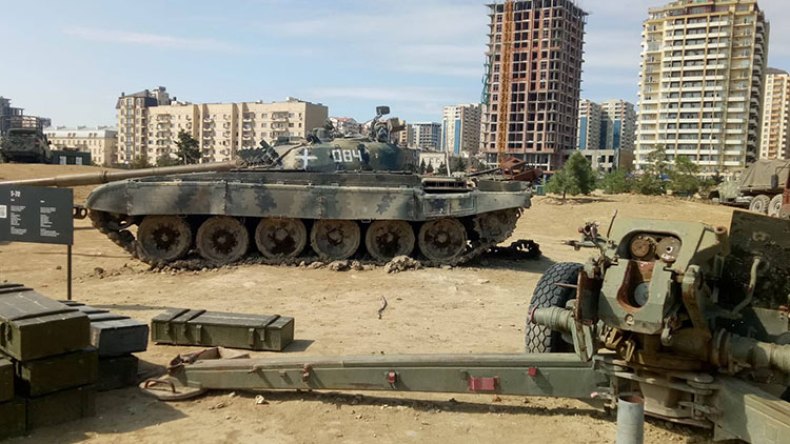 أذربيجان بعد التحرير.. يد للبناء وأخرى على الزناد