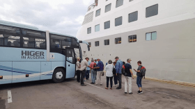 PHOTOS: des touristes étrangers en visite guidée a Alger et Tipasa