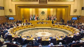 “مشاركة” محمد السادس في قمة الجزائر بين التقاليد والراهن السياسي