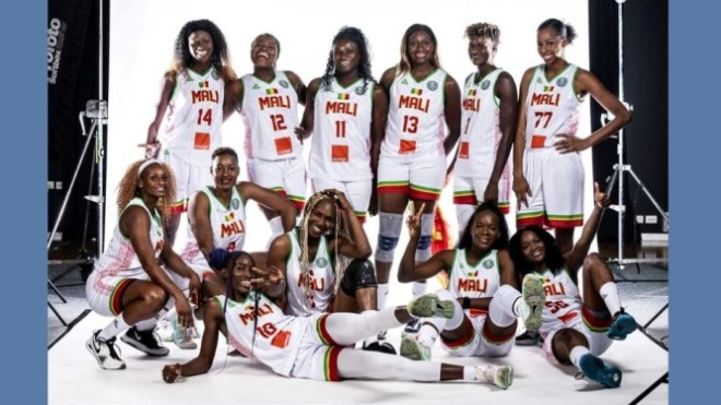 بِالفيديو: تشاجر لاعبتَين ماليتَين لِكرة السلّة على المباشر في بطولة العالم