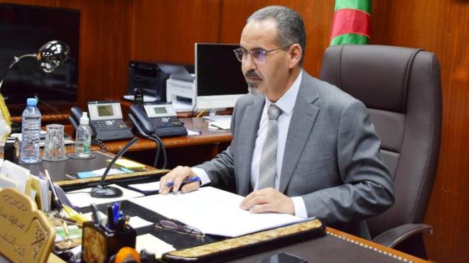 وزير الرياضة يشترط المستوى الجامعي لِرئاسة الاتحادية