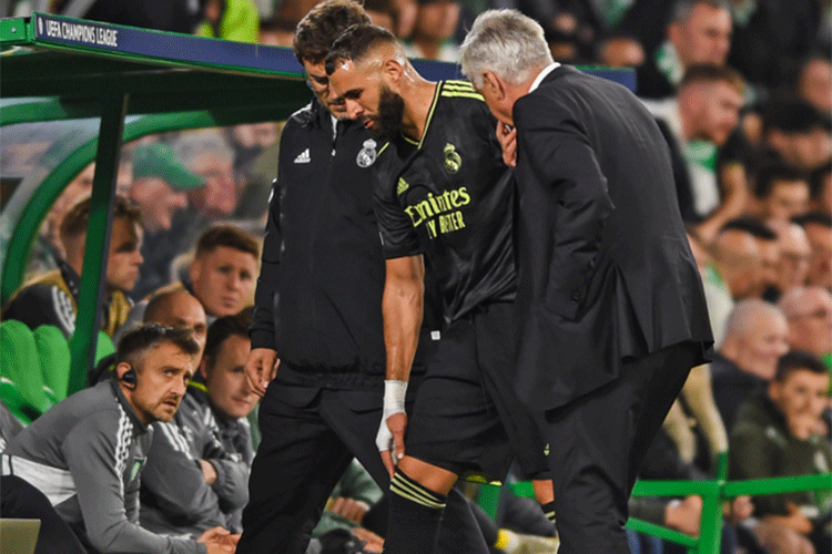 “Si Benzema ne joue pas le derby, il n’ira pas en équipe de France”, prévient  Ancelotti