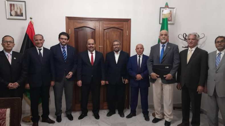 8 أحزاب ليبية تصدر بيانا حول مواقف الجزائر من الأزمة