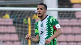 بِالفيديو: اللاعب النيجيري الذي سجّل ضد مرماه لِمصلحة الجزائر سيغيب