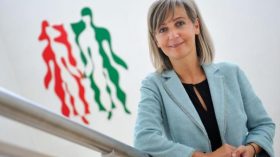 استقالة وزيرة الصحة البرتغالية بسبب سائحة هندية