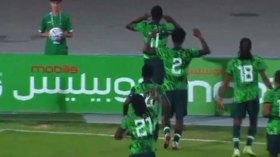 “هدف نيجيريا شرعي وبلايلي يتحايل على الحكام وهذا يسيء للاعب الجزائري”