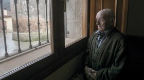 العزلة والوحدة تطاردان المسنين في الجزائر