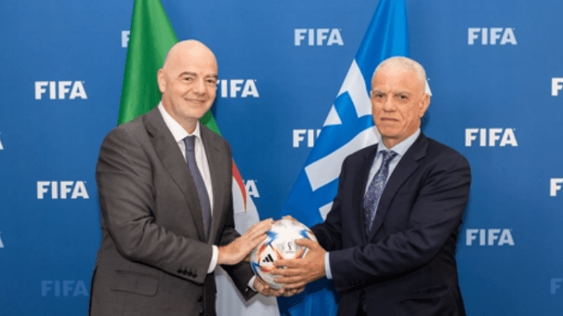 استعادة الكرة الجزائرية لِدورها التقليدي نظير عهدة ثالثة لِرئيس “الفيفا”