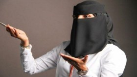 بسبب الجلباب.. ممرضة أردنية تستقيل من عملها والوزير يتدخل