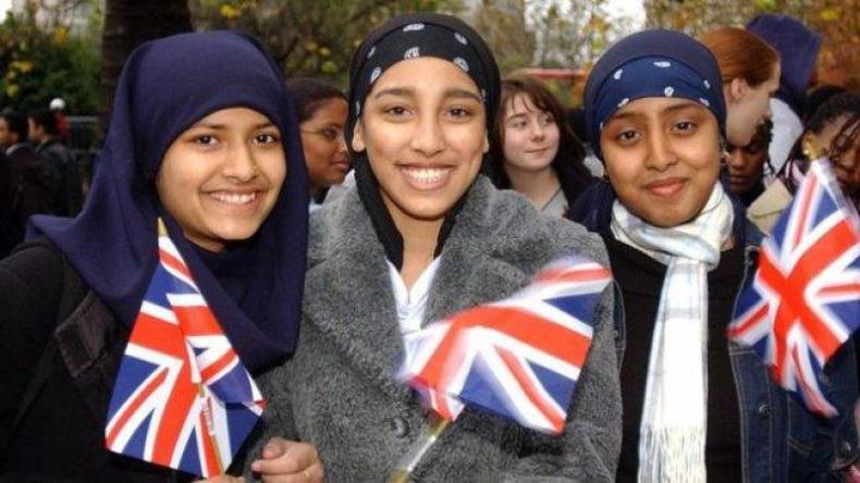 غارديان: مسلمو بريطانيا مهددون بسحب جنسيتهم