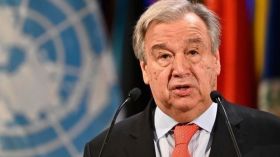 غوتيريش يدعو لإسكات الأسلحة احتراما لرمضان