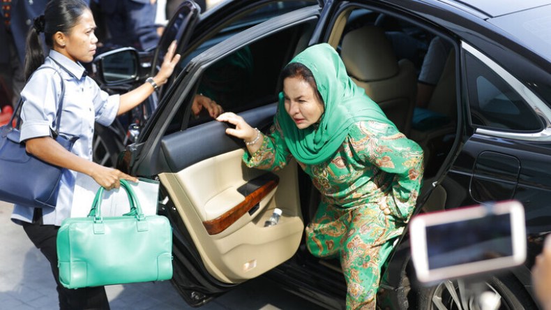 10 سنوات سجنا لزوجة رئيس الوزراء الماليزي السابق نجيب رزاق