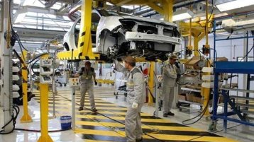 الجزائر وطموح تصنيع السيارة الوطنية