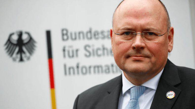ألمانيا: إقالة رئيس وكالة الأمن السيبراني.. بسبب “علاقته” مع المخابرات الروسية