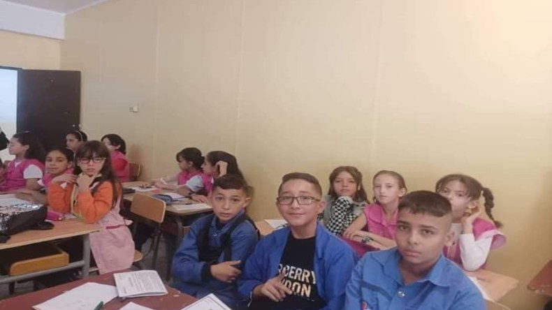 اكتظاظ الأقسام.. أساتذة يشتكون وتلاميذ “مكدّسون”