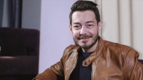 ربيت بناتي على الدين والأخلاق ولست نادما على دخولهن مجال التمثيل مبكرا