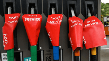 Pénurie de carburants: Grève dans les raffineries en France