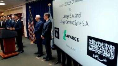 États-Unis: le groupe français “Lafarge” lourdement sanctionné pour son soutien a Daech