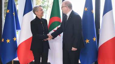 Algérie-France: Benabderrahmane pour une forte impulsion des relations bilatérales