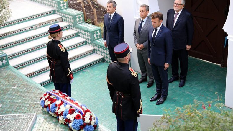 ماكرون: يمكننا أن نكون فرنسيين ومسلمين في نفس الوقت