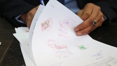 Journal officiel: 17 ressortissants étrangers naturalisés algériens, dont une Marocaine