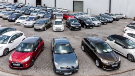 قرارات مصيرية لإنهاء أزمة السيارات