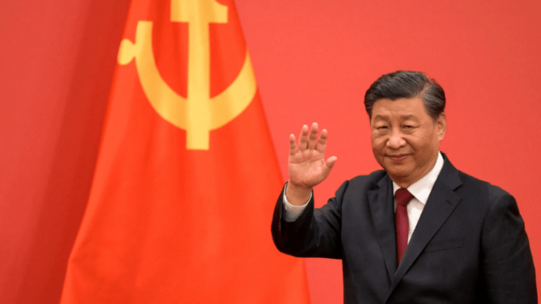Le dirigeant le plus puissant depuis Mao Zedong, Xi Jinping reconduit pour cinq ans