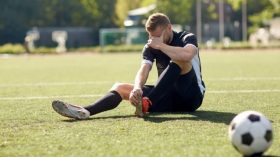 لاعب آخر شهير كان على شفا حفرة من الانتحار أو الجنون