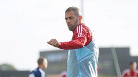 سليماني يُهدر ركلة جزاء ويخرج تحت صيحات استهجان